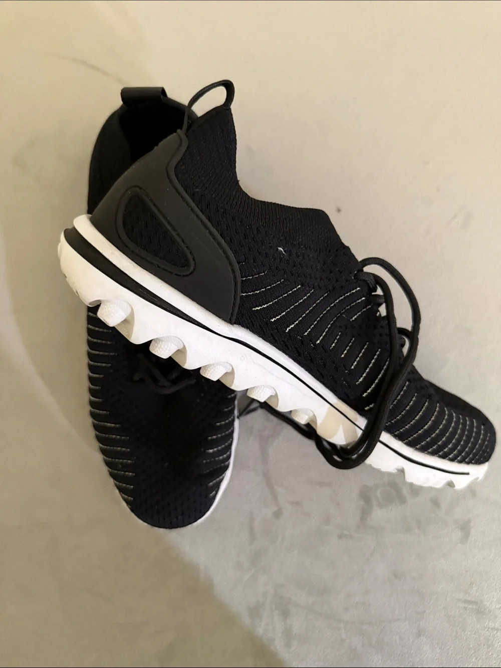 Women’s Black Knit Athletic Sneakers - Lightweight Comfort